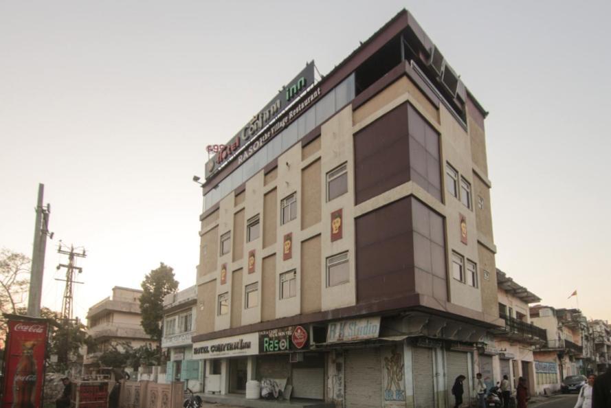 Hotel Confirm Inn Kota Kota  Esterno foto
